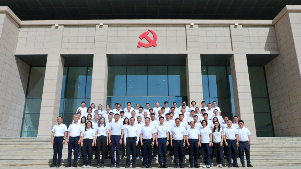 力量源于團結(jié)，躍升成于奮斗——北汽集團在和田舉行“堅定理想信念·走向躍升發(fā)展”第二期培訓班