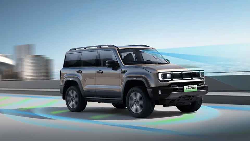 煥新價19.48萬元起！BJ40增程元境智行版駕到！